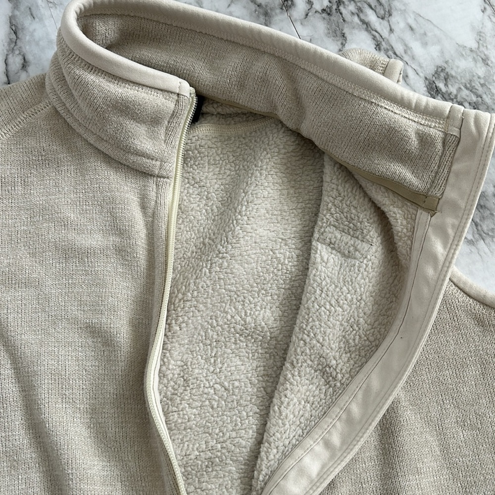 Patagonia | women’s size medium Better Sweater Vest oatmeal color full zip - Picture 6 of 9